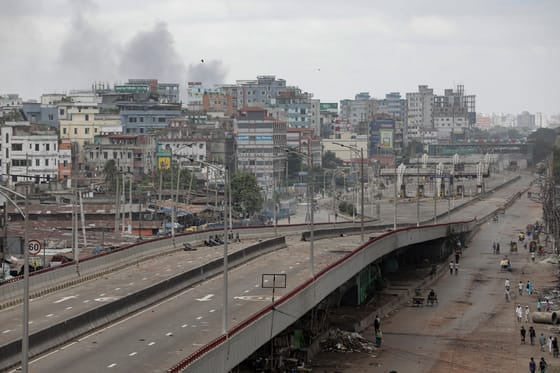 Halálos áldozatokat is követeltek Bangladesben a zavargások, a bíróság felfüggesztette az állami állásokra vonatkozó kvótákat