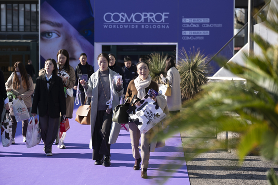 A márkahűsĂ©g hiánycikk 2025-ben – állĂtják a szĂ©psĂ©gipari márkák a Cosmoprof Bolognán
