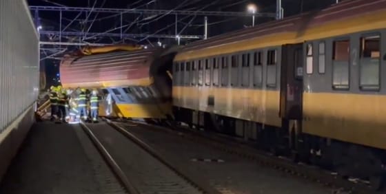 Összeütközött két vonat Csehországban, négyen meghaltak