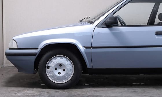 80-as évek családi álomkombija: felbukkant egy keveset futott puttonyos Citroën BX