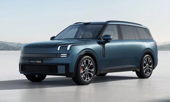 857 lóerővel és gigantikus 6K kijelzőkkel sokkol a legújabb SUV