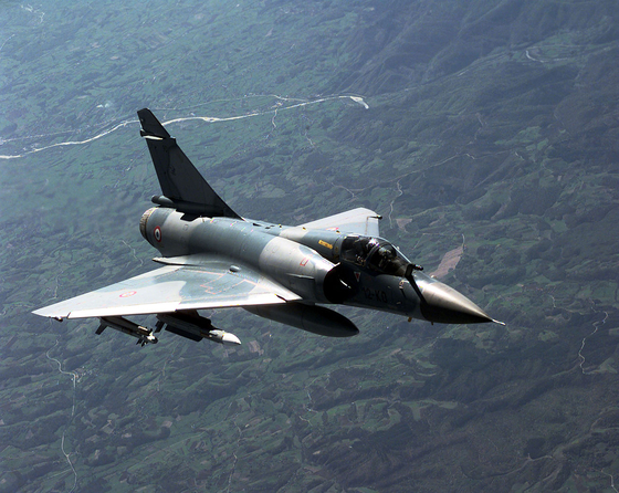 Párizs leszállította az első francia Mirage 2000-es vadászrepülőket Ukrajnának