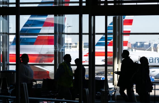 Földre parancsolták az American Airlines összes járatát az Egyesült Államokban [frissítve]