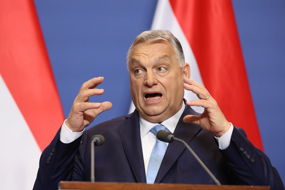 Még mindig vár a forint Orbán jóslatára