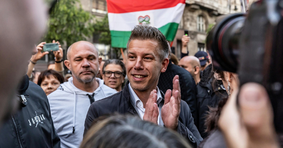 Debrecenben tüntet Magyar Péter - kövesse élőben a hvg.hu-n!