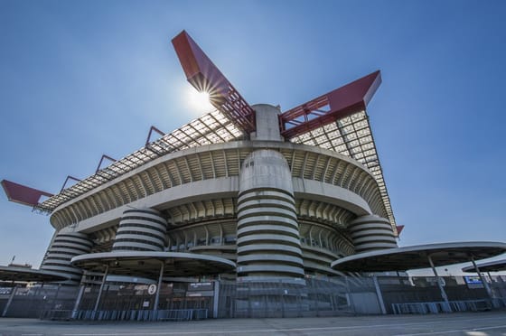 Elvette az UEFA Milánótól a 2027-es BL-döntőt