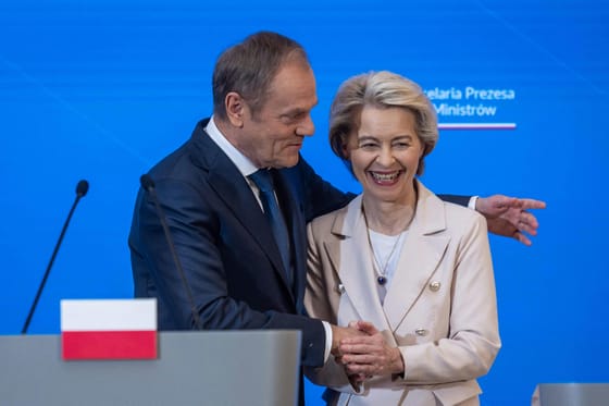 Hivatalosan is lezárta Brüsszel a lengyelek elleni 7. cikkes eljárást