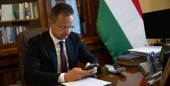 Tovább erősítik a külügyminiszter szerepét a közérdekű adatok titkosításában