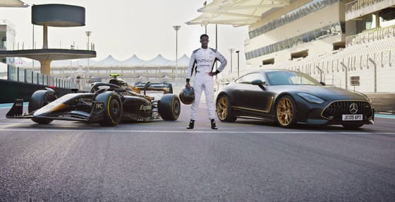 Egyedi Mercedes-AMG készült Brad Pitt F1-es filmje miatt