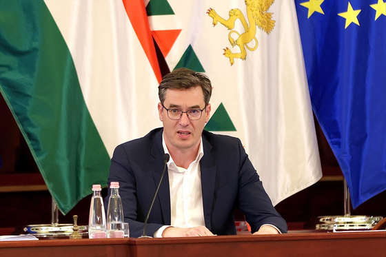 Karácsony Gergely: A kormány segítsen a családoknak spórolni azzal, hogy beszáll a panelprogramba