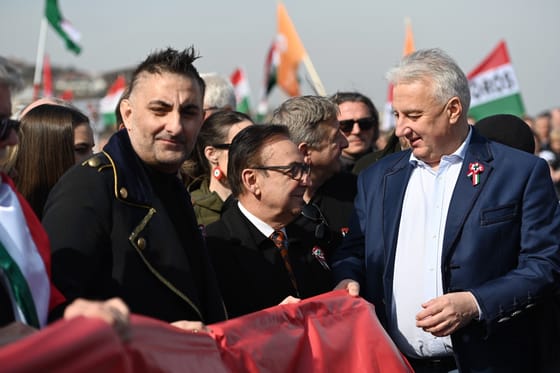Gáspár Győző elismerte, hogy tényleg beszélt Magyar Péterrel, de magánemberként