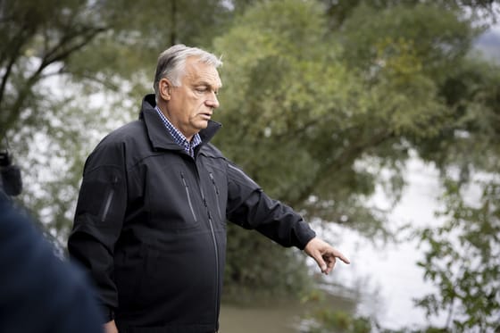 Péntek reggel is árvízinfót tartott Orbán