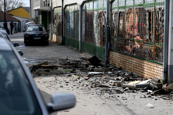 Az éjjel megérkeztek Magyarországra az észak-macedóniai diszkótűz sérültjei