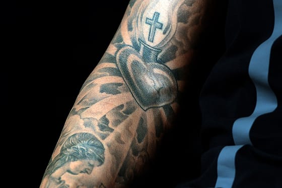 Ikerkutatás bizonyítja: a tetoválások növelhetik a rák kockázatát