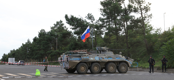 Kivonul az orosz békefenntartó kontingens Hegyi-Karabahból