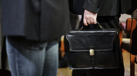 Tavaly elítélték hivatali vesztegetésért, most megint kenőpénzzel bukott meg egy kormánytisztviselő