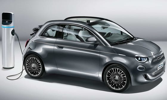 Harmadszor is meghosszabbítják az elektromos Fiat 500-as gyártási szünetét