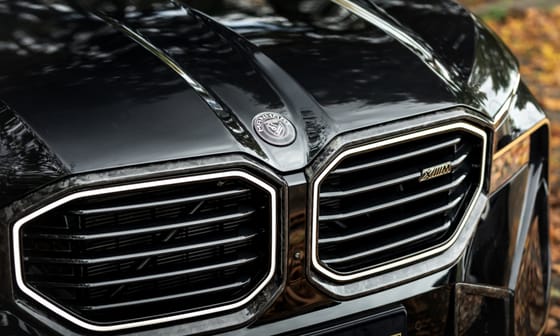 900 lóerős monstrum a legújabb BMW XM