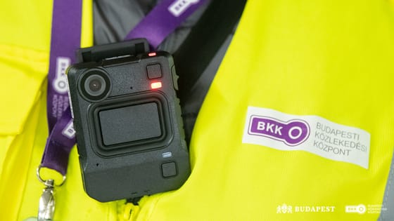 Pontosan mit tudnak a testkamerák, amiket a BKK most elkezd használni a balhés budapesti vonalakon?
