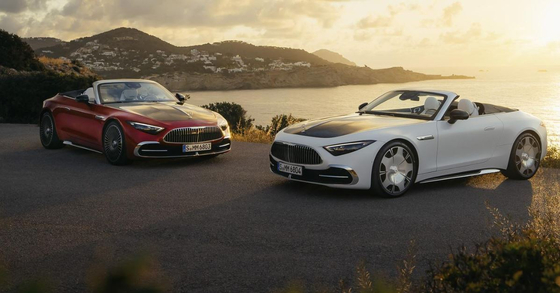 Százmilliónál indul a Mercedes-Maybach nyitott luxusa, itt a Monogram-széria