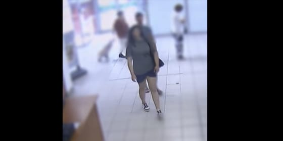 „Láttam, hogy ki vannak sírva a szemei, egyből rendőrt hívtam” – a TikTokról ismerte a segélykérő jelet az eladó
