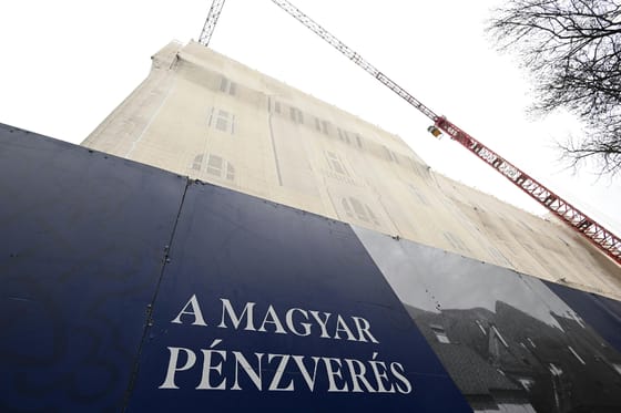 Matolcsy jegybankjának ingatlanmágusa szerint semmi látnivaló nincs ott, ahol az ÁSZ túlárazást és herdálást talált