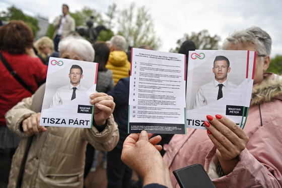 Újabb fővárosi polgármesterjelöltet jelentett be Magyar Péter: két kormánypárti és két DK-s kerületben indulnak