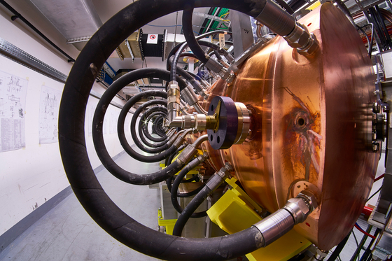 Áttörés a CERN-ben: sikerült aranyat csinálni az ólomból