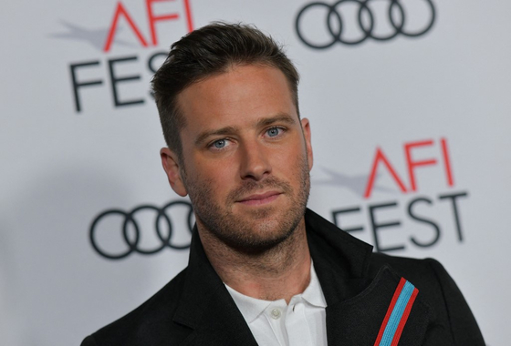 „Nem vagyok kannibál” – bizonygatja Armie Hammer