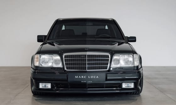 6 literes szívó V8-cal hódít ez a 32 éves Brabus Mercedes