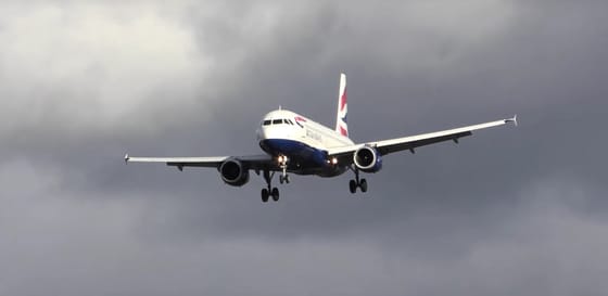 Kanada partjaitól fordítottak vissza Londonba egy meghibásodott Boeing 787 Dreamlinert, 7400 km-t repültek az utasok a semmiért