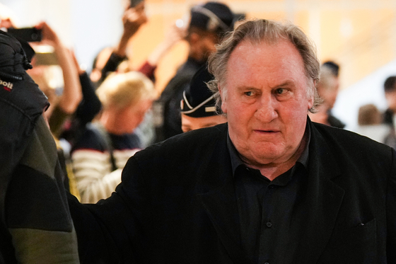 Megütött egy paparazzót, Rómában is bíróság elé állhat Gérard Depardieu