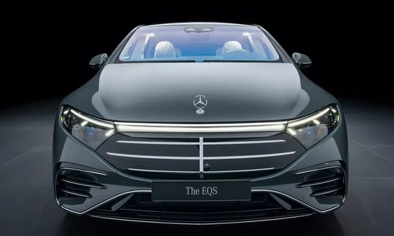 Bezuhantak a Mercedes és a Porsche villanyautó-eladásai