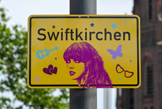 Letartóztatták Taylor Swift zaklatóját az Eras Tour első németországi állomásán és addig bent tartják, amíg az énekesnő el nem utazik