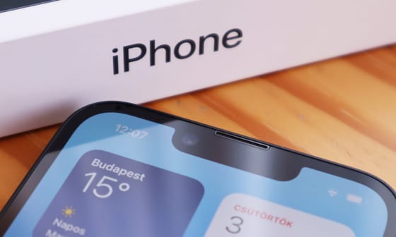 Kijelző alá rejtené a Face ID-t az Apple, az iPhone 18 Pro és Pro Max is megkaphatja