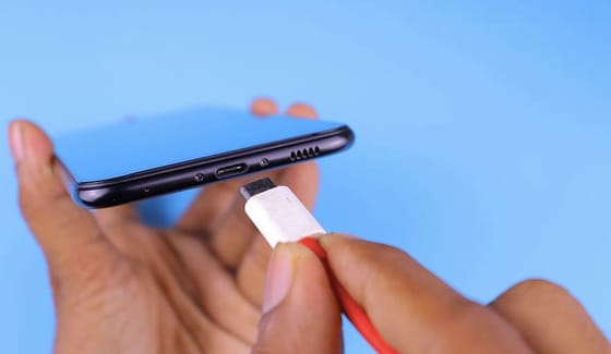 Kiderült, hogy pontatlan egy 179 éves fizikai törvény, jöhetnek az 1 perc alatt feltöltődő telefonok