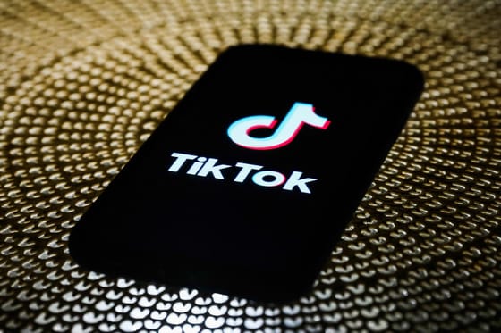 Kibertámadás érte a TikTokot, a CNN fiókját is feltörték