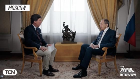 Tucker Carlson ismét Moszkvába repült, ezúttal Szergej Lavrovval interjúzott