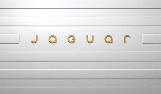 A Jaguar emblémaváltása sokaknál kiverte a biztosítékot, most egy meglepő autót is mutattak