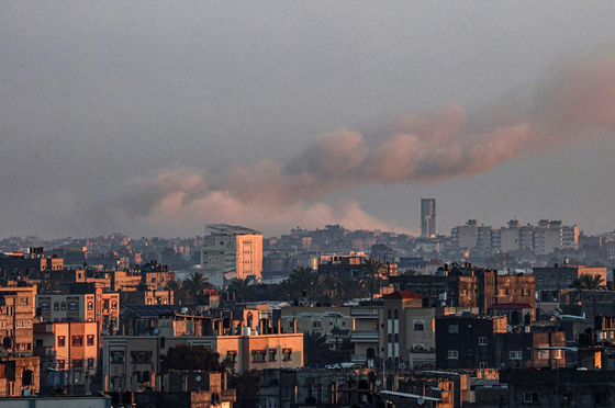 Legalább 37 ember meghalt Izrael Rafah elleni légicsapásaiban
