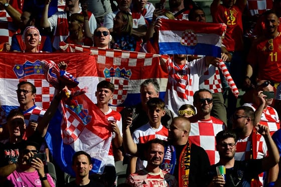 Hármat vágtak a spanyolok a horvátoknak a B csoport első meccsén
