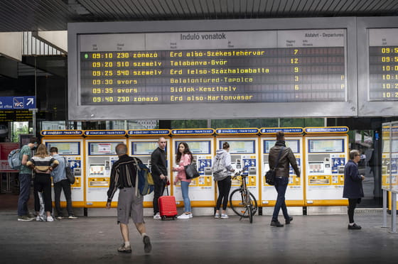 Gázolt a vonat Gárdonynál, durva késések a balatoni vonalakon is