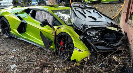 Átadás előtt tankolni vitték a vadonatúj Lamborghinit, roncshalmaz lett belőle