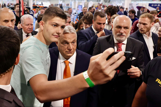 „Ha nekem sikerült, mindenkinek menni fog” – Orbán Viktor, Dobrev Klára és Magyar Péter is üzent az érettségizőknek