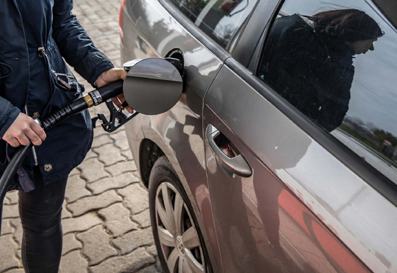 Méghogy drága az üzemanyag – sokkal több prémium fogyott, mint tavaly