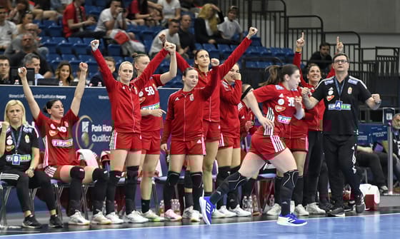 Legyőzte a japánokat, ott lesz a párizsi olimpián a magyar női kézilabda-válogatott