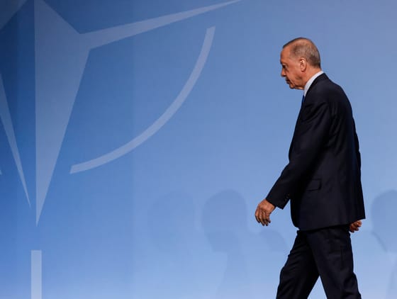 Drága barátjaként üdvözölte Erdogan Scholczot, majd vadászgépekről tárgyaltak