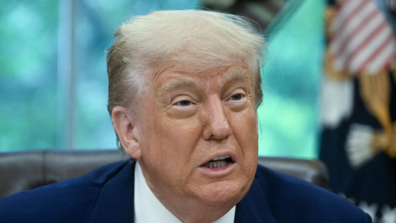 Dél-afrikai fehéreknek ad menedékjogot Trump