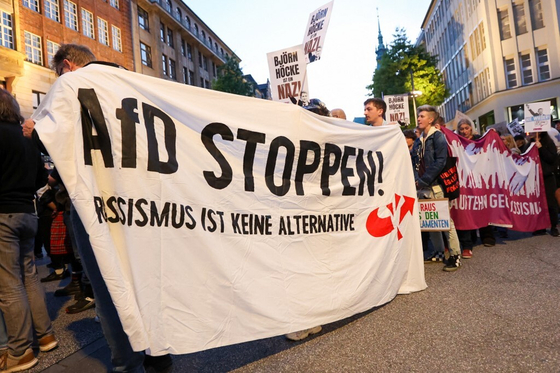 Pártokon átívelő összefogás jött létre az AfD betiltására