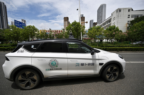 Európában kezdi el tesztelni az önvezető taxijait Kína egyik legnagyobb technológiai cége